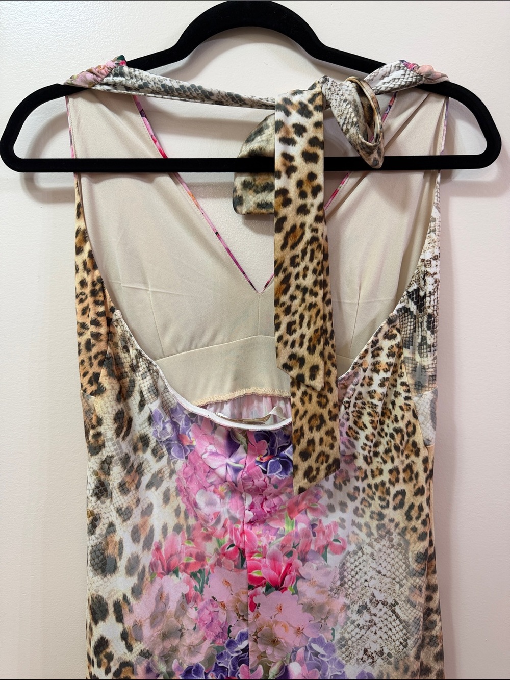 Boston Proper. Leopard Floral & Animal  V- Neck Maxi Dress with Open Back. NWOT - Picture 10 of 11